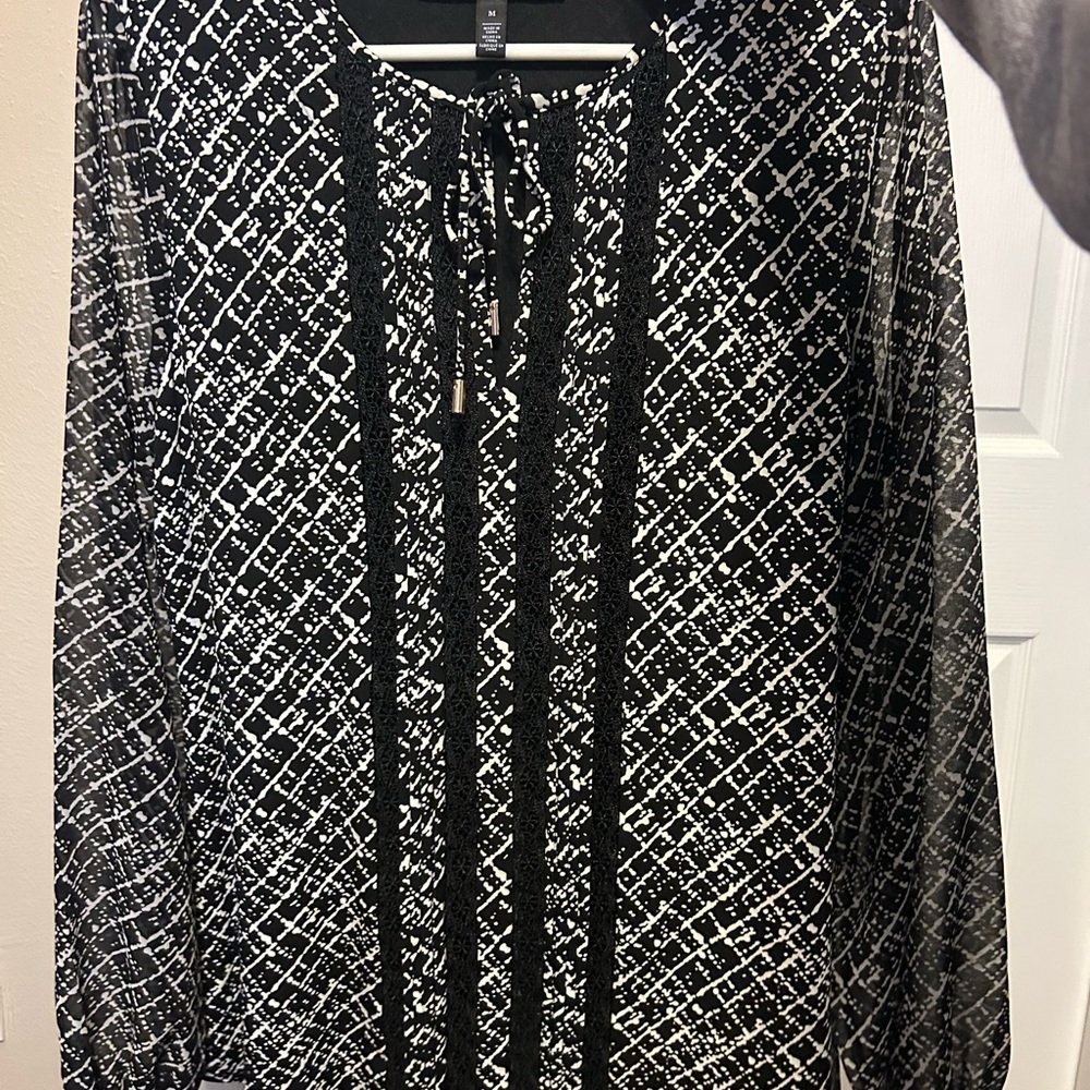 White House Black Market Monochrome Blouse